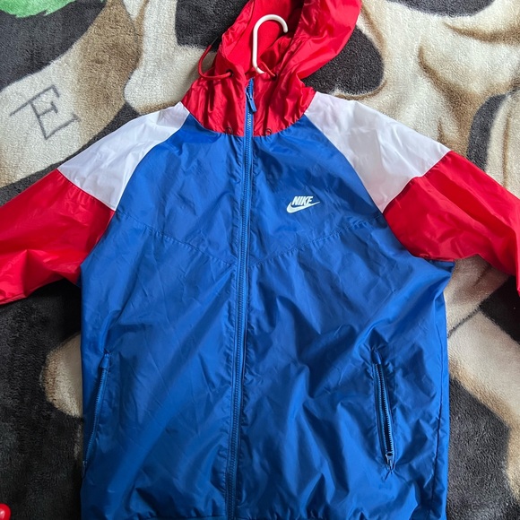 Nike Men Windbreaker - Picture 1 of 4